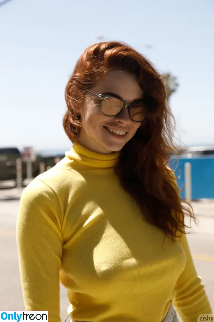 Sabrina Lynn nude photo #0472 (itssabrinalynn)