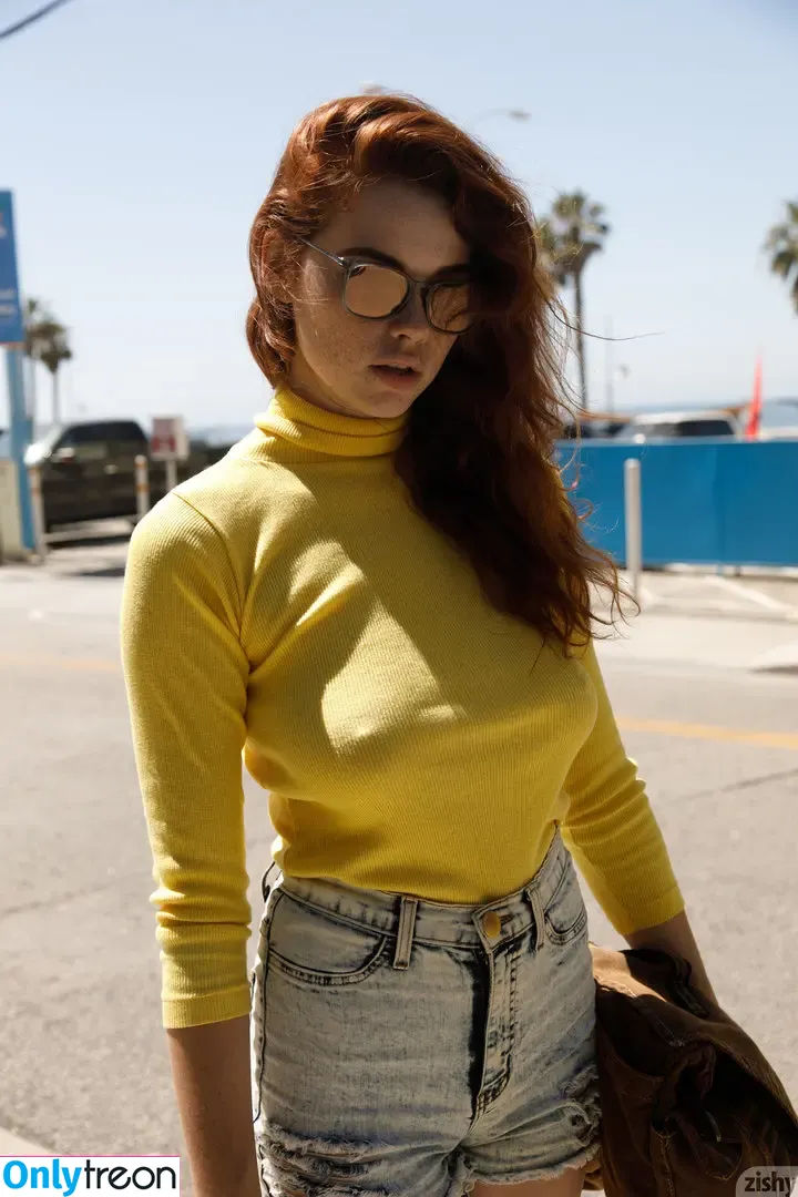 Sabrina Lynn nude photo #0473 (itssabrinalynn)