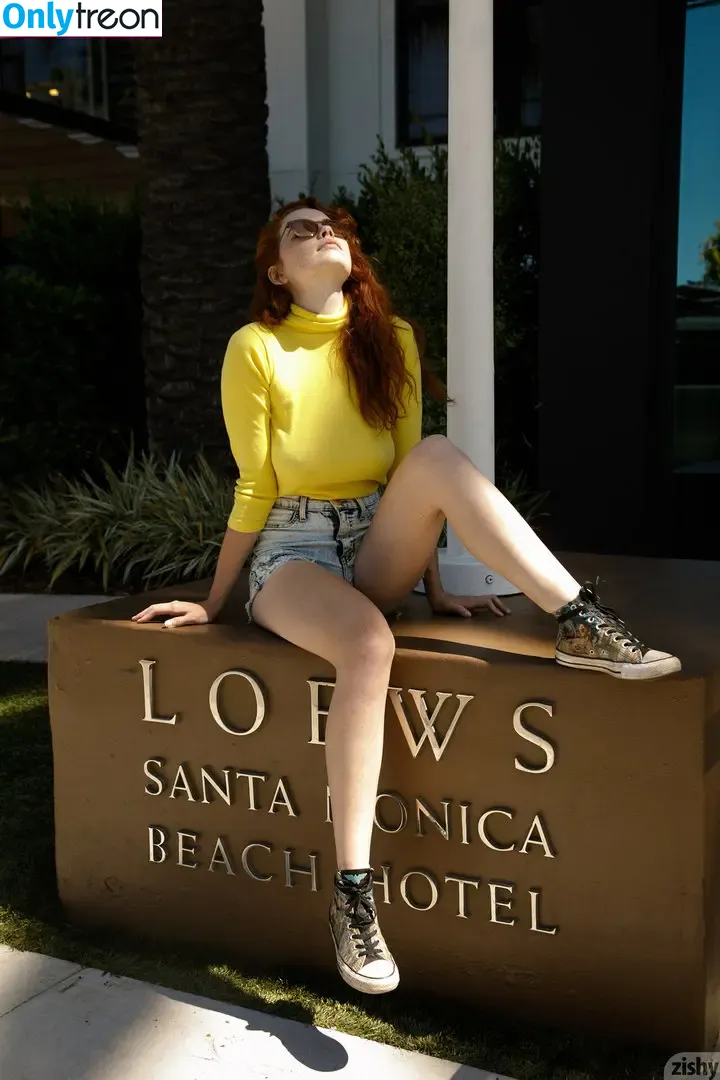 Sabrina Lynn nude photo #0474 (itssabrinalynn)