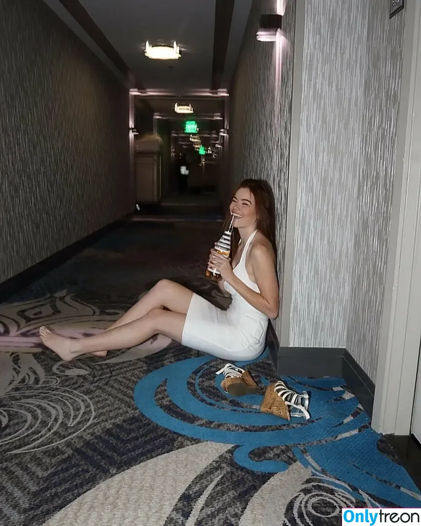 Sabrina Lynn nude photo #1098 (itssabrinalynn)