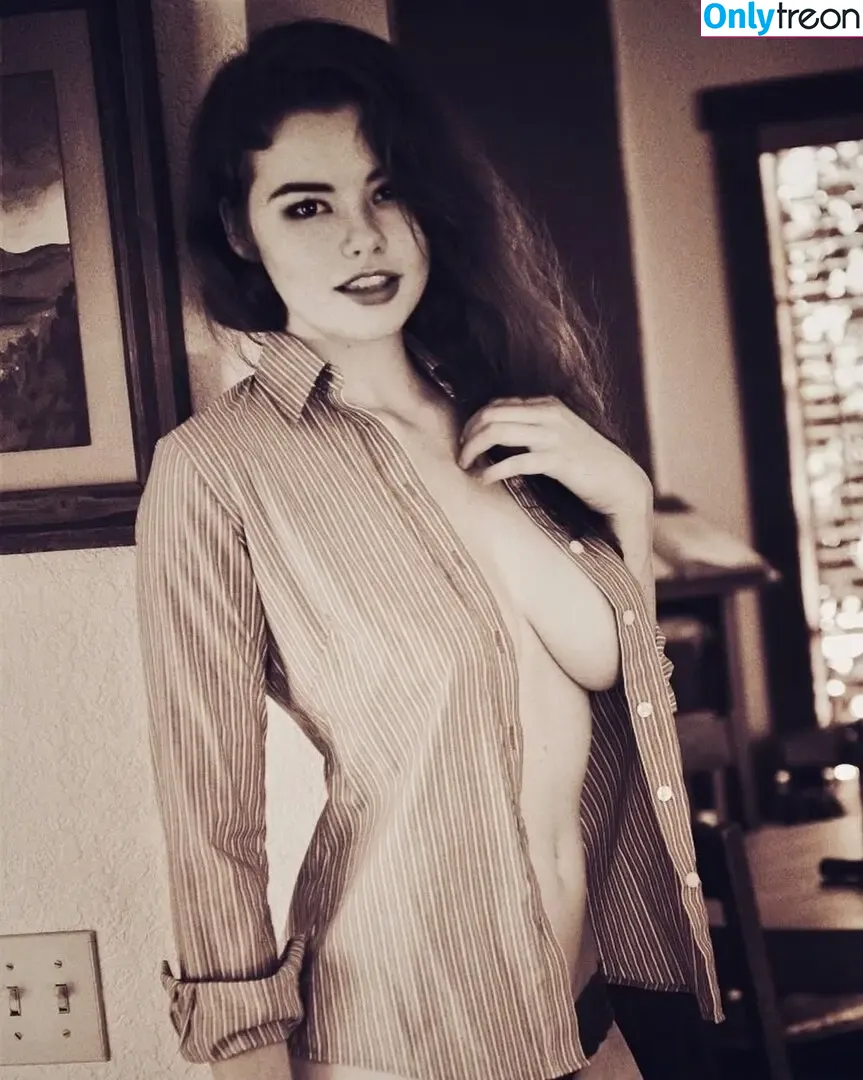 Sabrina Lynn nude photo #1365 (itssabrinalynn)