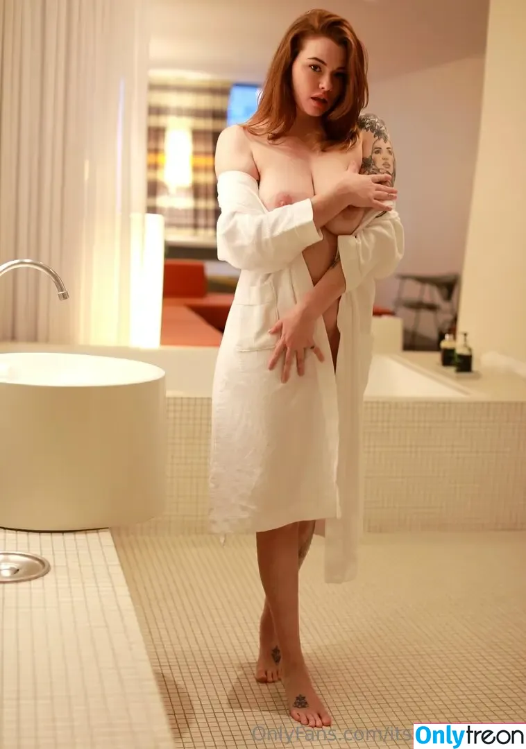Sabrina Lynn nude photo #1462 (itssabrinalynn)