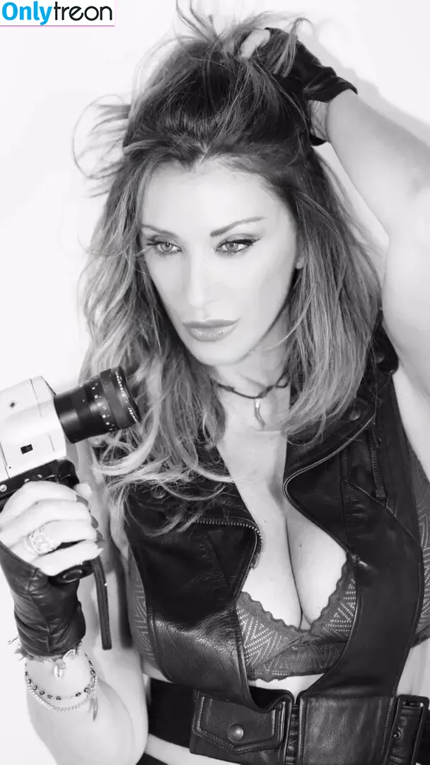 Sabrina Salerno nude photo #2504 (sabrinasalernofficial)
