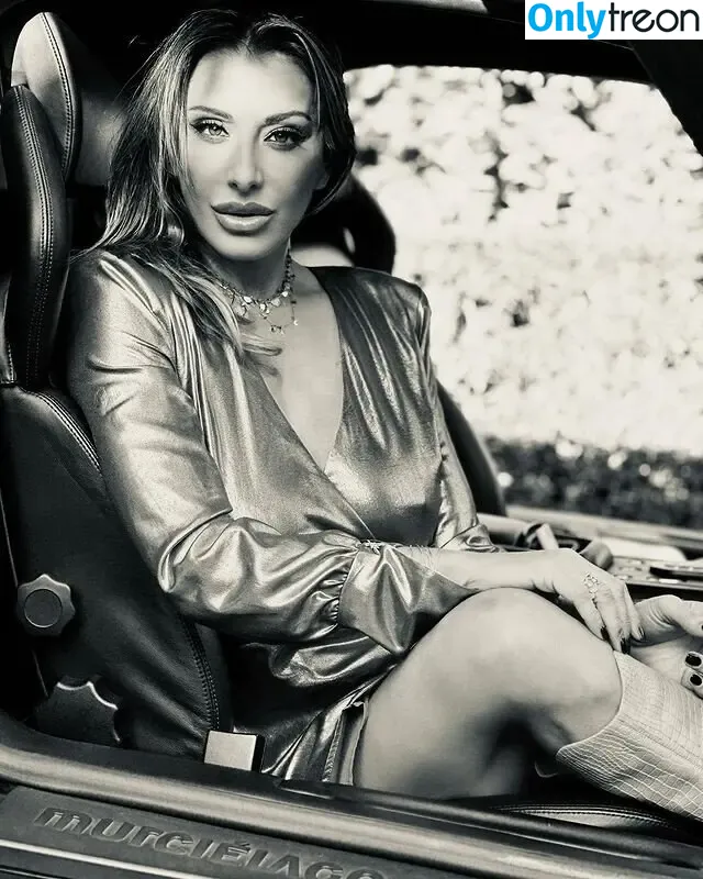 Sabrina Salerno nude photo #2750 (sabrinasalernofficial)