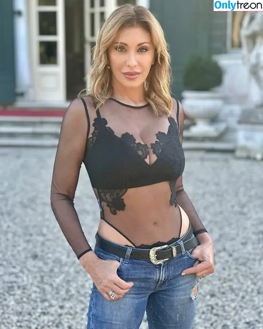 Sabrina Salerno nude photo #2924 (sabrinasalernofficial)