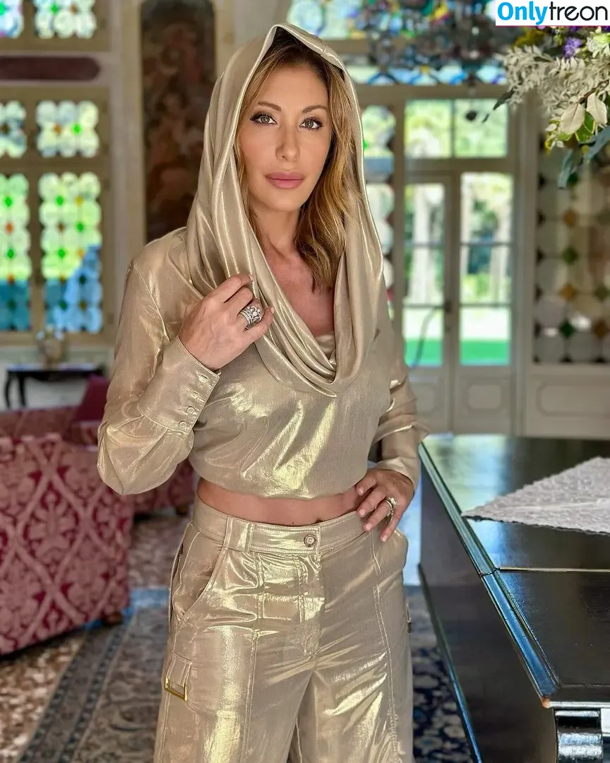 Sabrina Salerno nude photo #2925 (sabrinasalernofficial)