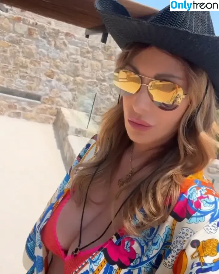 Sabrina Salerno nude photo #3140 (sabrinasalernofficial)