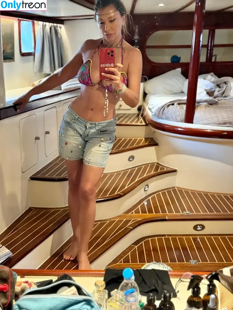 Sabrina Salerno nude photo #3195 (sabrinasalernofficial)