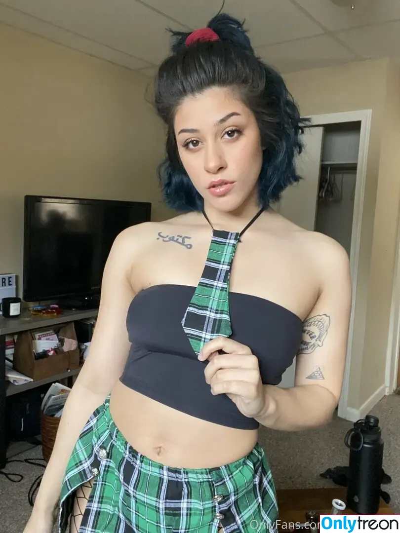 Saddiibaddii444 nude photo #0003 (Saddiibaddii444)
