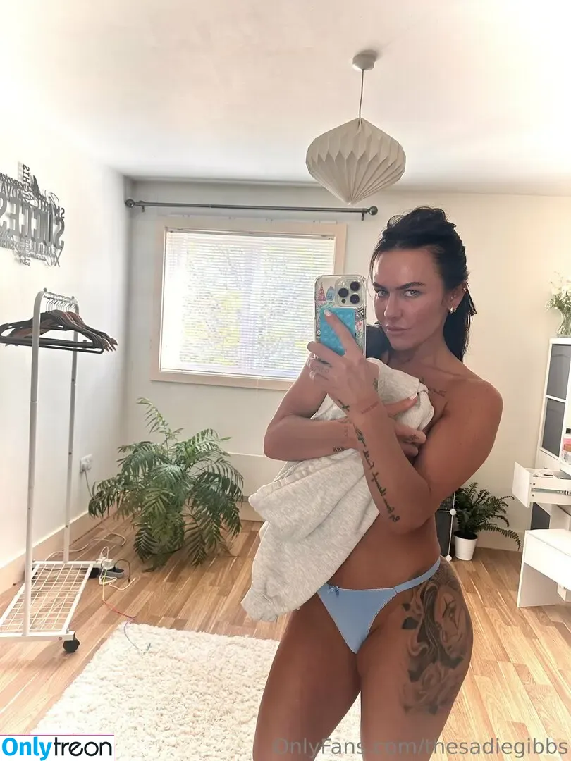 Sadie Gibbs nude photo #0214 (sadiegibbs / thesadiegibbs)