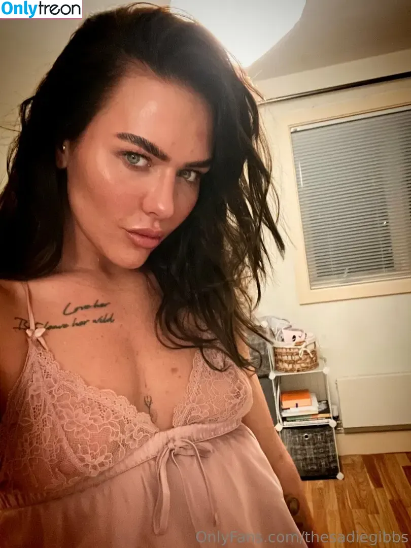 Sadie Gibbs nude photo #0231 (sadiegibbs / thesadiegibbs)