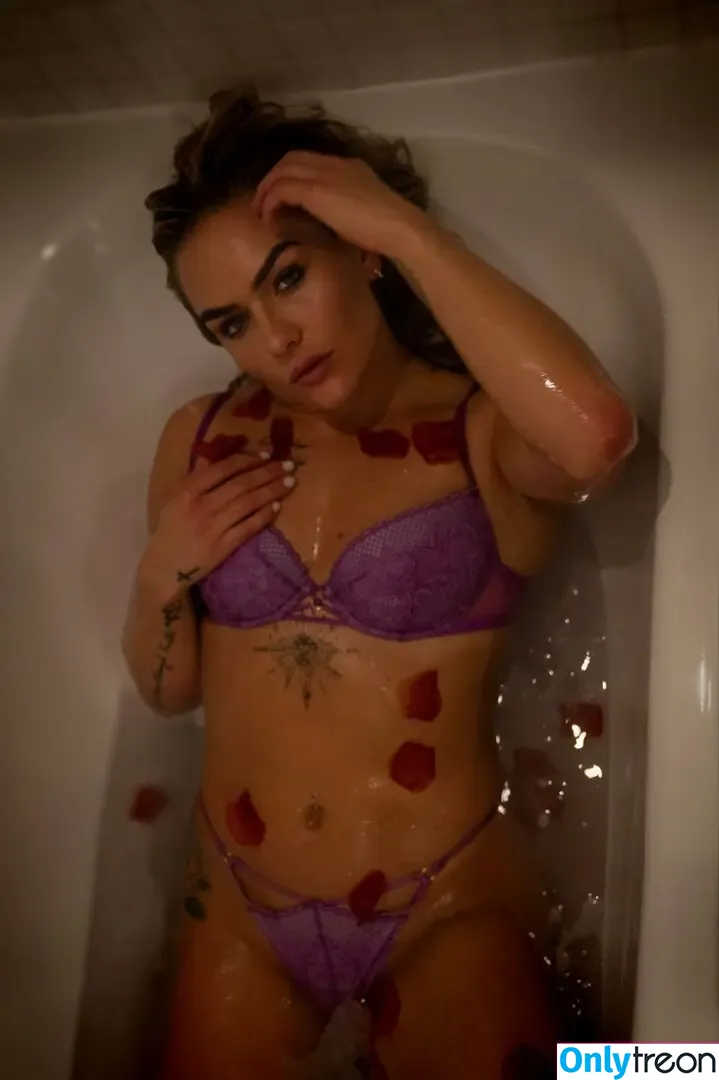 Sadie Gibbs nude photo #0255 (sadiegibbs / thesadiegibbs)