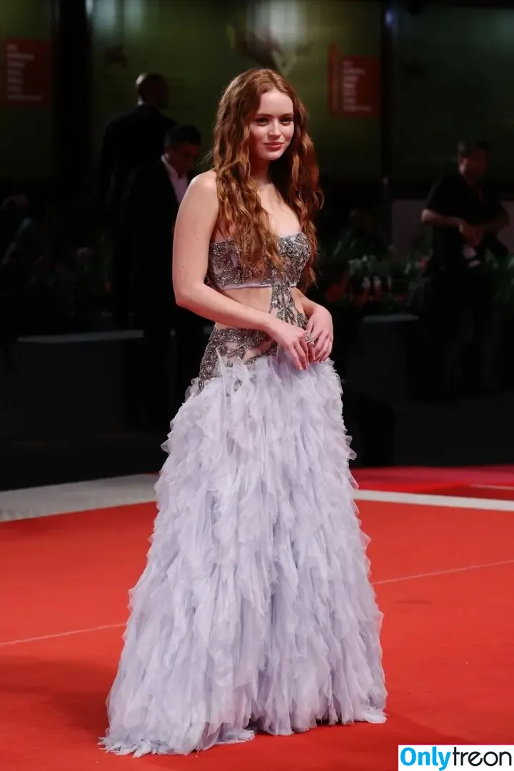 Sadie Sink nude photo #0079 (sadiesink / sadiesink_)