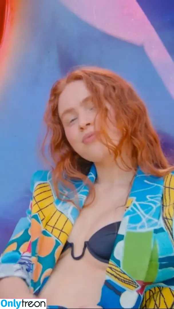 Sadie Sink nude photo #0118 (sadiesink / sadiesink_)