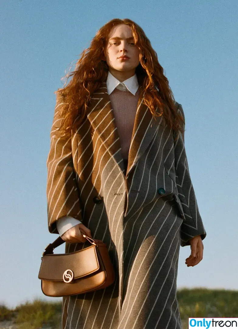 Sadie Sink nude photo #0133 (sadiesink / sadiesink_)