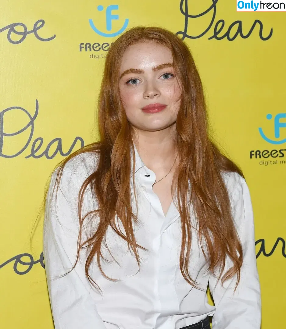 Sadie Sink nude photo #0188 (sadiesink / sadiesink_)