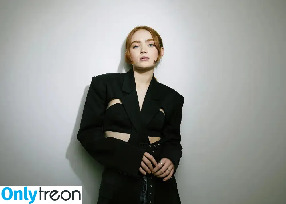 Sadie Sink nude photo #0301 (sadiesink / sadiesink_)