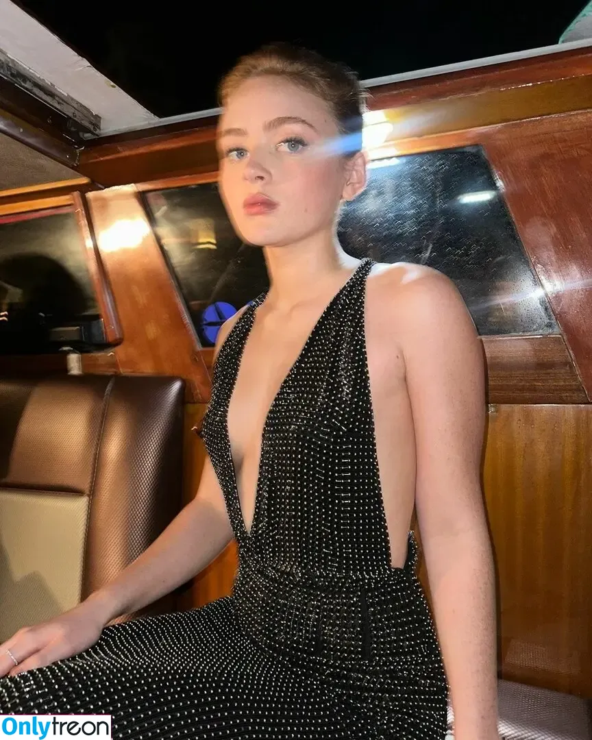 Sadie Sink nude photo #0644 (sadiesink / sadiesink_)