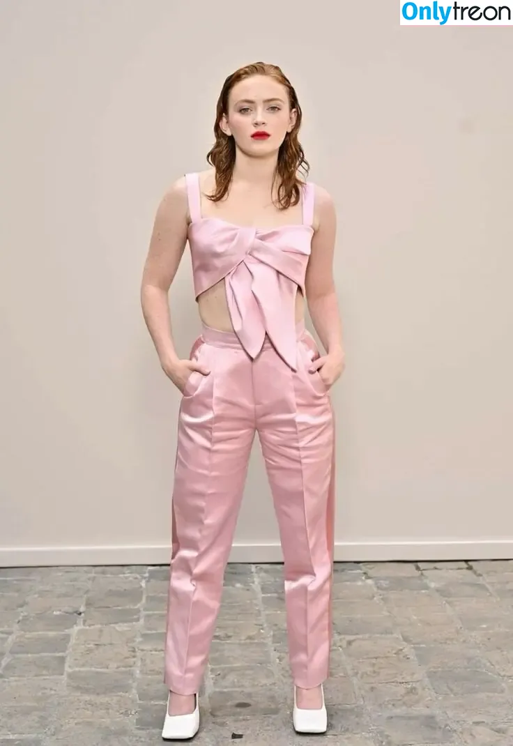 Sadie Sink nude photo #1126 (sadiesink / sadiesink_)