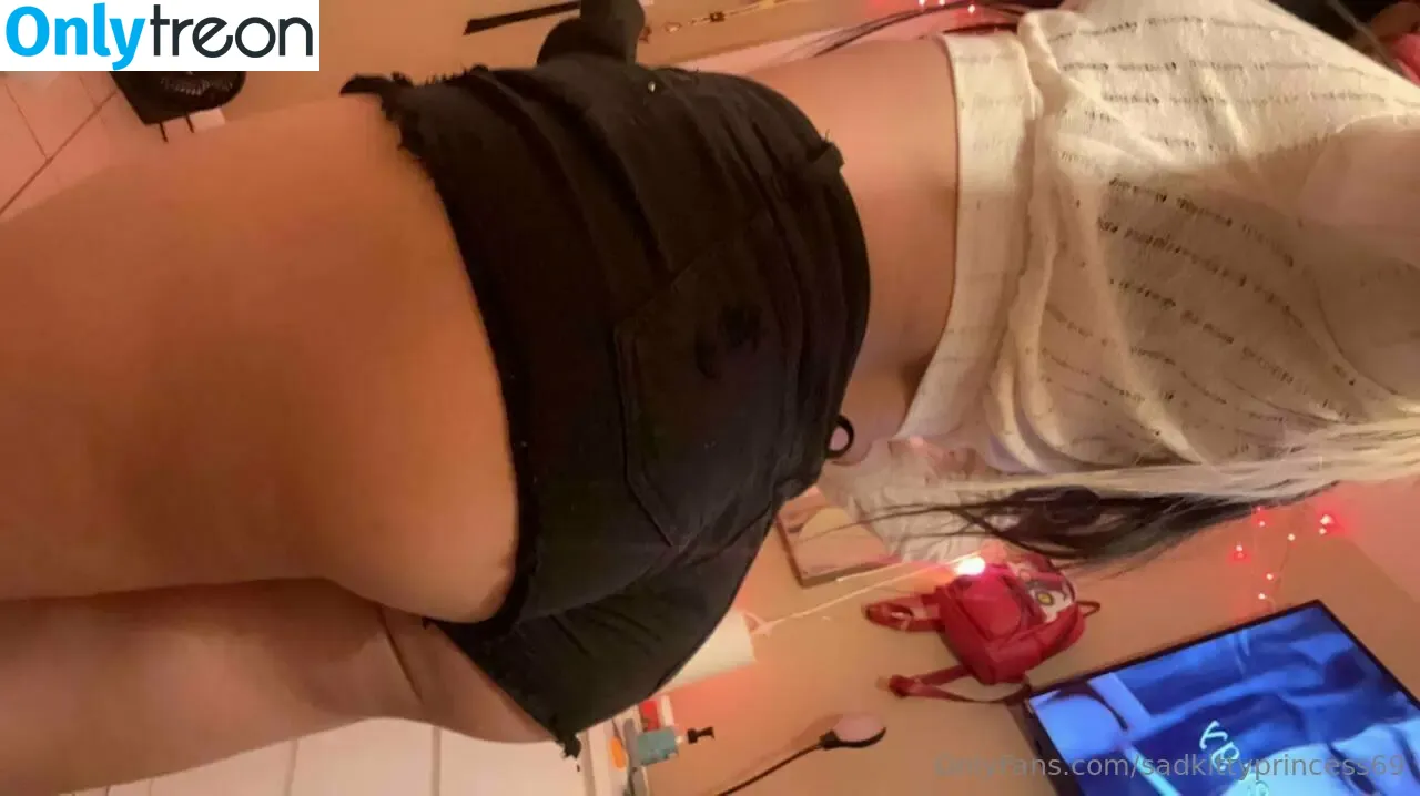 sadkittyprincess69 nude photo #0088 (sincerely__sammi)