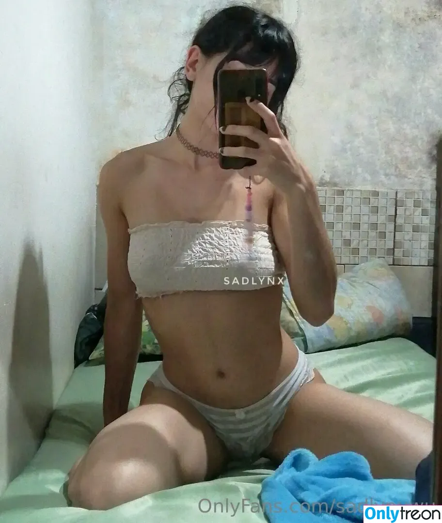 Sadlynuwu nude photo #0010 (Sadlynx / xsadlynx)