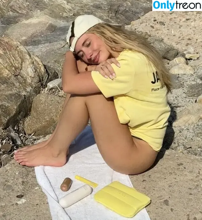 Saffron Barker nude photo #0362 (saffronbarker / thegoddesssaffron)