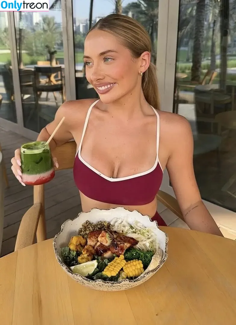 Saffron Barker nude photo #0369 (saffronbarker / thegoddesssaffron)
