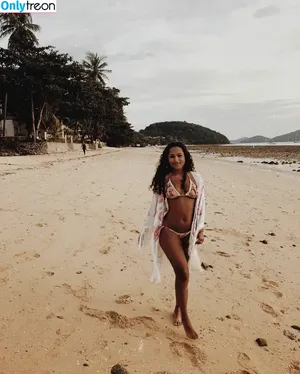 Saffron Hocking / saffronhocking / saffronknox nude photo #0011