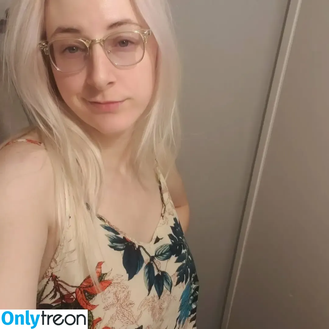 SaharaThe Deep nude photo #0011 (Saharaofthedeep)