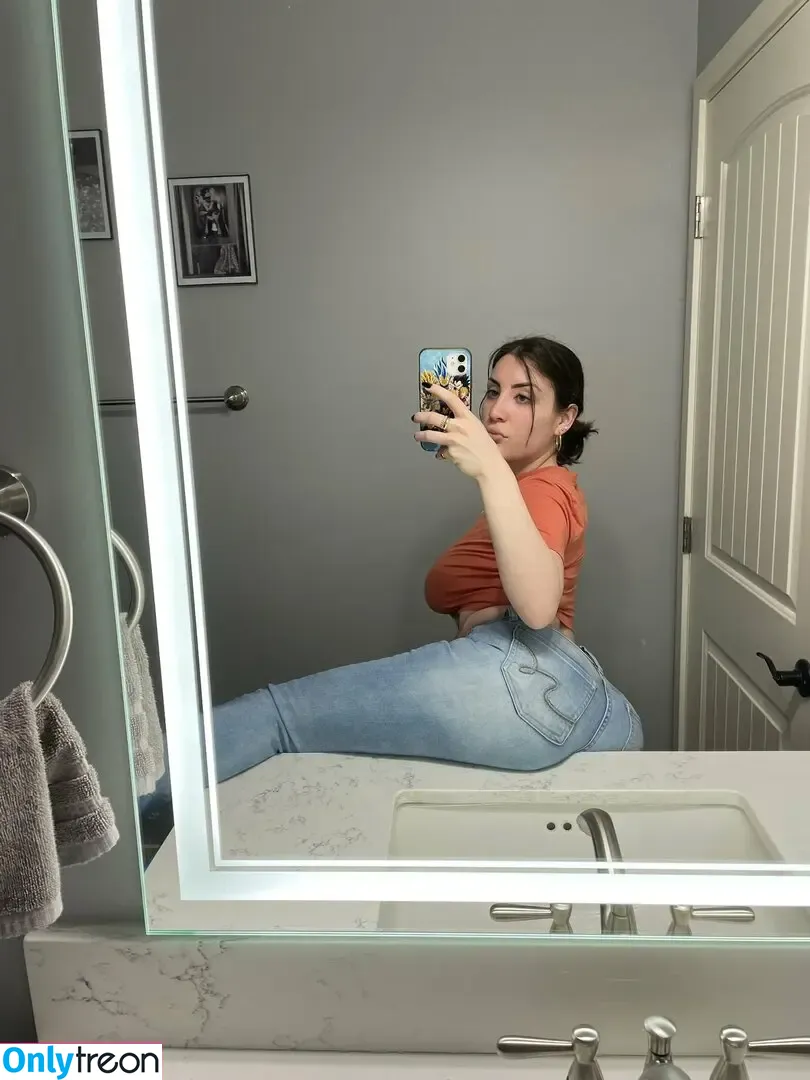 Saiiyansam nude photo #0003 (Saiiyansam)