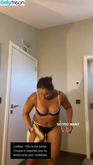 Saira Khan / iamsairakhan / sairasbum nude photo #0445