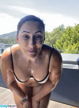 Saira Khan / iamsairakhan / sairasbum nude photo #0465