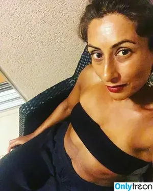 Saira Khan / iamsairakhan / sairasbum nude photo #0540