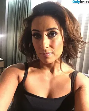 Saira Khan / iamsairakhan / sairasbum nude photo #0556