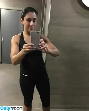 Saira Khan / iamsairakhan / sairasbum nude photo #0580