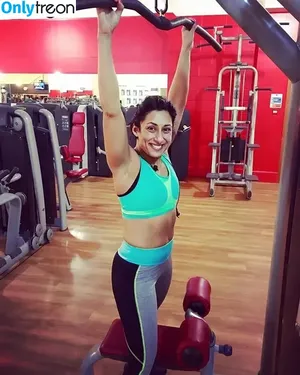 Saira Khan / iamsairakhan / sairasbum nude photo #0586