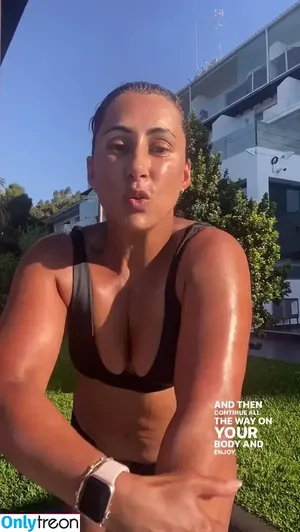Saira Khan / iamsairakhan / sairasbum nude photo #0681