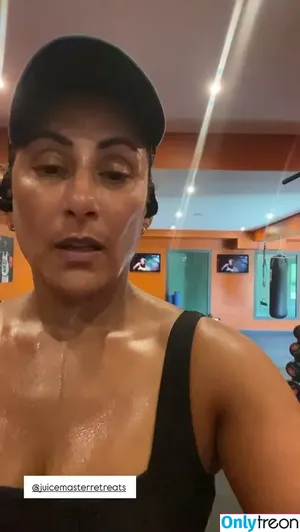Saira Khan / iamsairakhan / sairasbum nude photo #0695