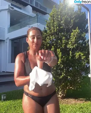 Saira Khan / iamsairakhan / sairasbum nude photo #0702