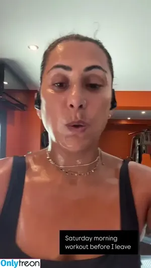 Saira Khan / iamsairakhan / sairasbum nude photo #0709