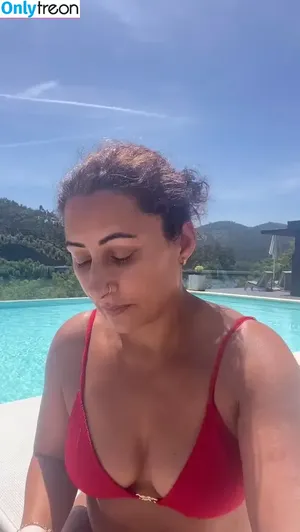 Saira Khan / iamsairakhan / sairasbum nude photo #0712