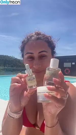 Saira Khan / iamsairakhan / sairasbum nude photo #0713