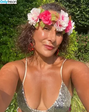 Saira Khan / iamsairakhan / sairasbum nude photo #0721
