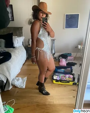 Saira Khan / iamsairakhan / sairasbum nude photo #0724