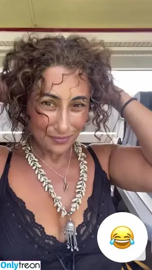 Saira Khan / iamsairakhan / sairasbum nude photo #0731