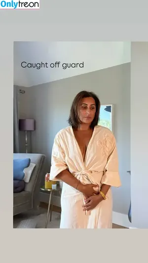 Saira Khan / iamsairakhan / sairasbum nude photo #0787