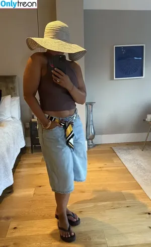 Saira Khan / iamsairakhan / sairasbum nude photo #0789