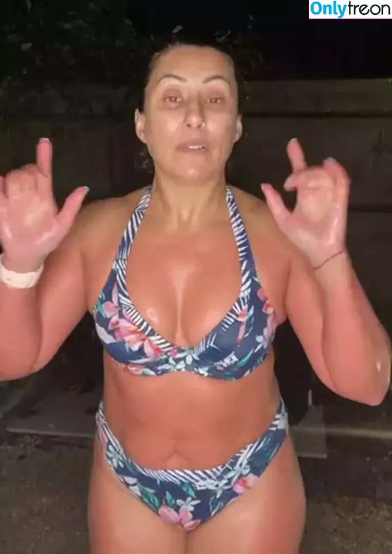 Saira Khan nude photo #0256 (iamsairakhan / sairasbum)