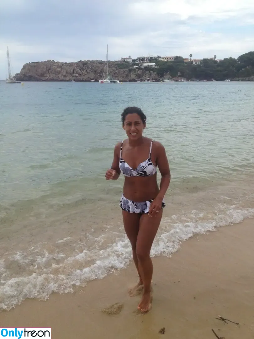 Saira Khan nude photo #0495 (iamsairakhan / sairasbum)