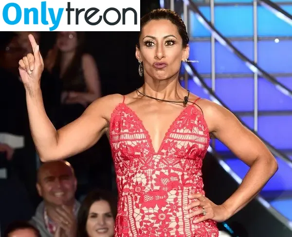 Saira Khan nude photo #0533 (iamsairakhan / sairasbum)